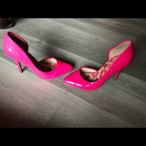 Juicy couture neon pink heel